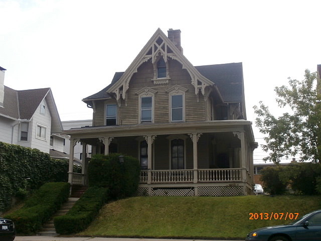 Van Buren, Milwaukee, WI 53202 