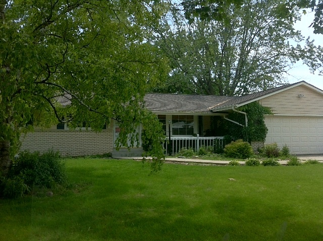 N Elmwood Dr, Pewaukee, WI 53186 