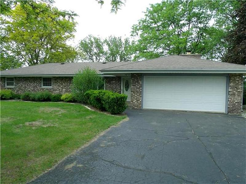 Oakwood Manor D, Hubertus, WI 53033 