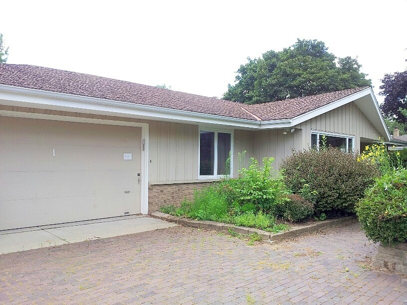 Menomonee Manor, Menomonee Falls, WI 53051 