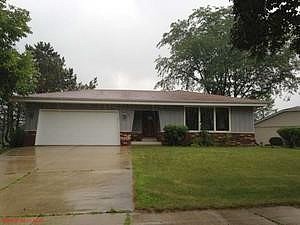 Crestwood Dr, Waukesha, WI 53188 