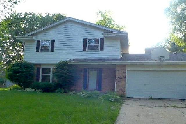 Woodridge, West Bend, WI 53095 