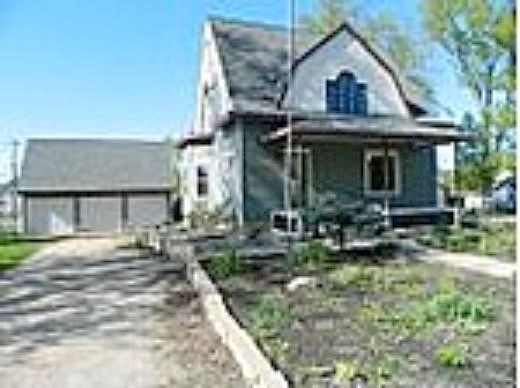 Spring, New London, WI 54961 