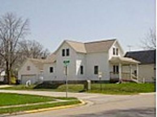 Main, Brillion, WI 54110 