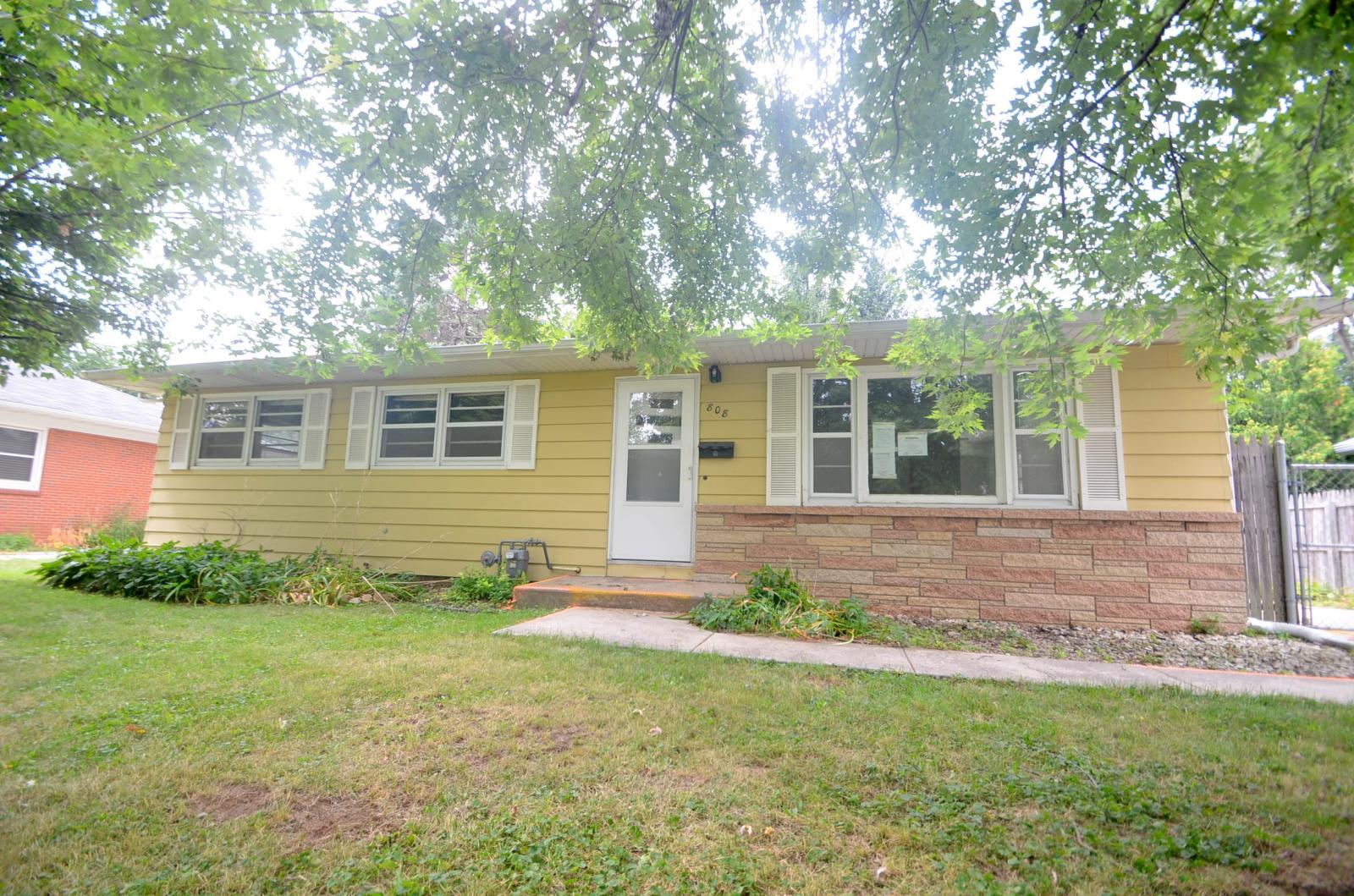 808 Powers Ave, Madison, WI 53714 