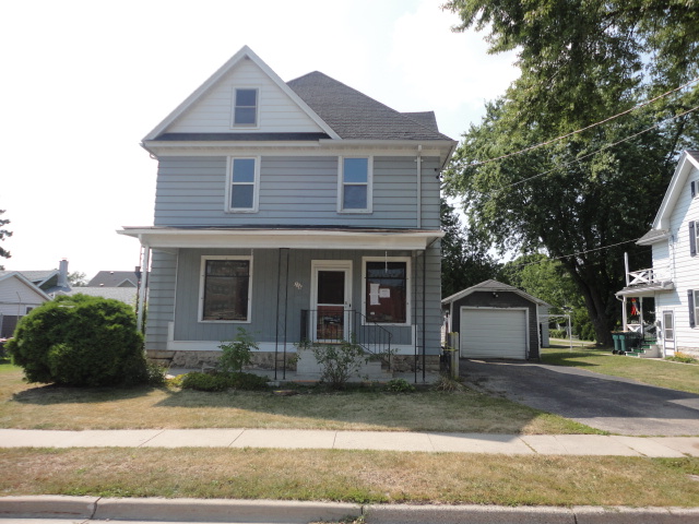 206 Mary St, Beaver Dam, WI 53916 