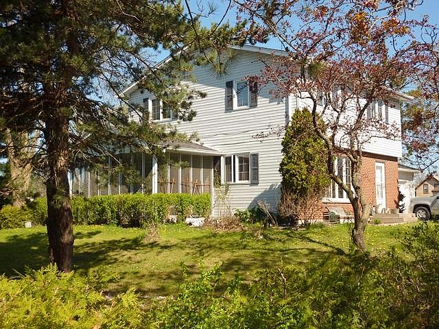 10Th, Marinette, WI 54143 