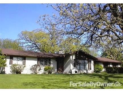 Bluff, Whitewater, WI 53190 