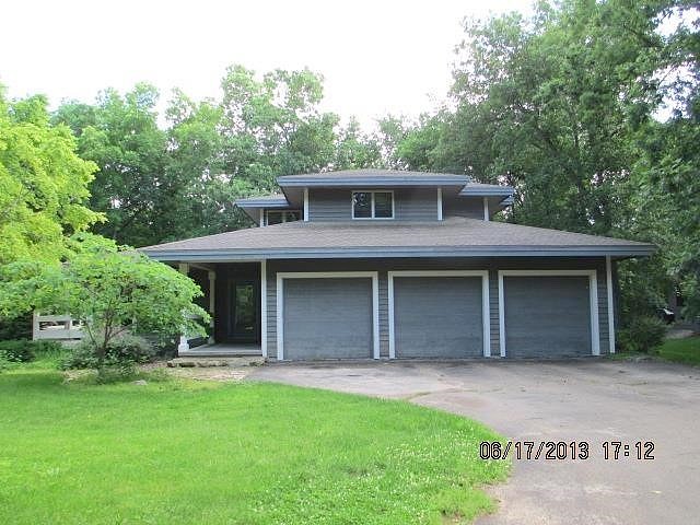 W 8237 Sunset Ct, Lake Mills, WI 53551 