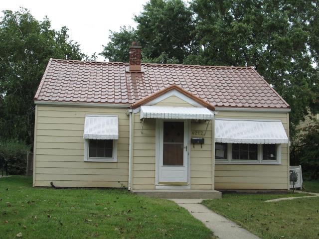 4212 S. 5th Place, Milwaukee, WI 53207 