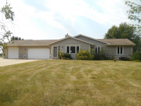 3927 Ernst Drive, Hartford, WI 53027 
