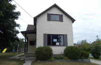 1410 S 11th St, Manitowoc, WI 54220 