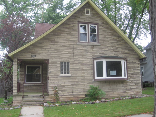 204 W 8th St, Kaukauna, WI 54130 