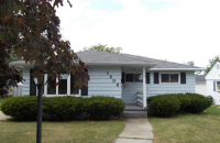 1506 S 25th St, Manitowoc, WI 54220 
