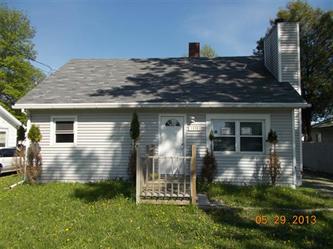 1370 Thrush St, Green Bay, WI 54303 