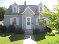 1127 S Fisk Street, Green Bay, WI 54304 