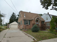 4049 S Kansas Ave, St Francis, WI 53235 