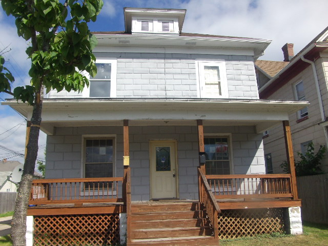 708 Dekoven Ave, Racine, WI 53403 