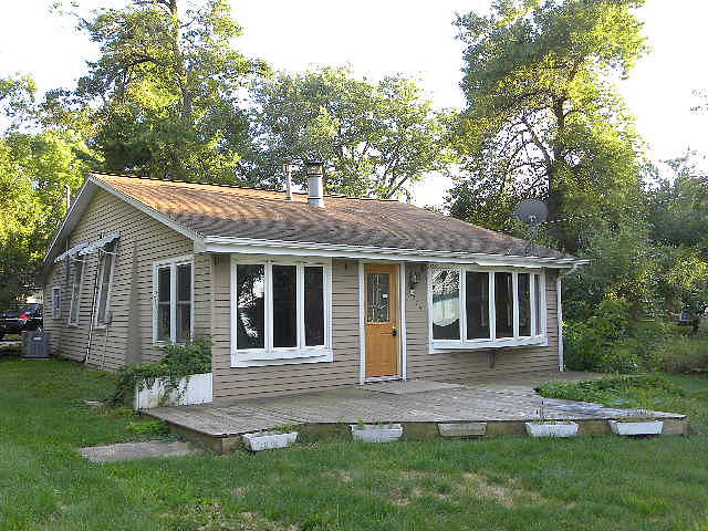 Jaeckles, Nashotah, WI 53058 