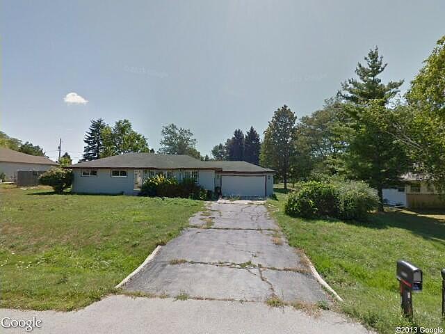 Plaza, Franklin, WI 53132 