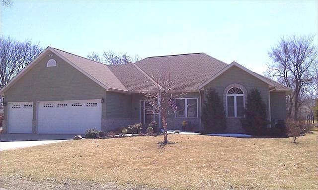 E Dells Rd, Silver Lake, WI 53170 