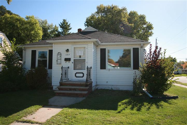1317 Gross Avenue, Green Bay, WI 54304 