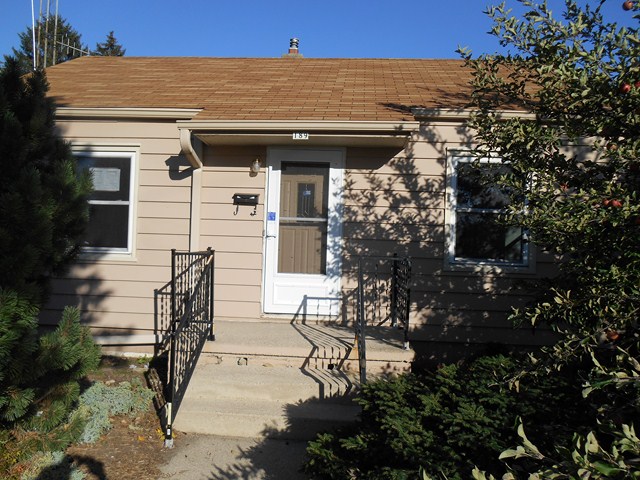 189 Walton Ave, Waukesha, WI 53186 