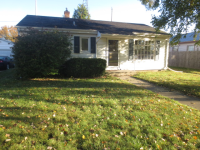 906 Willmor St, Racine, WI 53402 