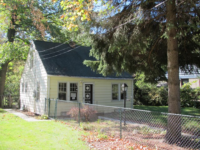 4415 Mona Park Road, Racine, WI 53405 