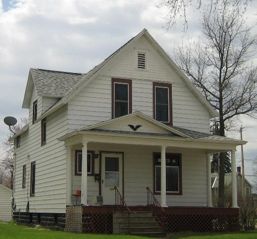 104 East Washington Avenue, Tomahawk, WI 54487 