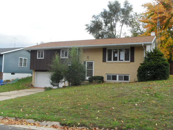 222 Town Street, Portage, WI 53901 