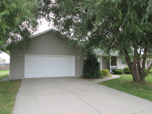 558 Elijah Ct, Evansville, WI 53536 