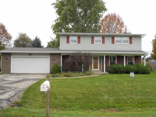 1211 Hialeah Dr, Racine, WI 53402 