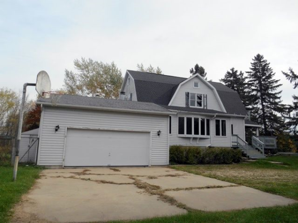 E7754 Puuri Rd, Fremont, WI 54940 
