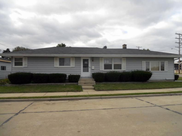 2100 Hamilton Ave, Racine, WI 53403 