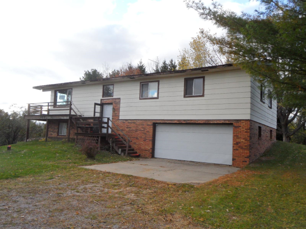 S2579 Cty Hwy V, Reedsburg, WI 53959 