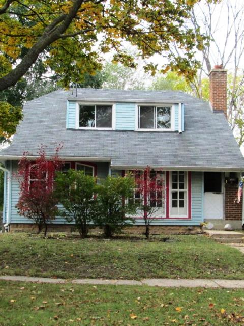 1551 S 82nd St, West Allis, WI 53214 