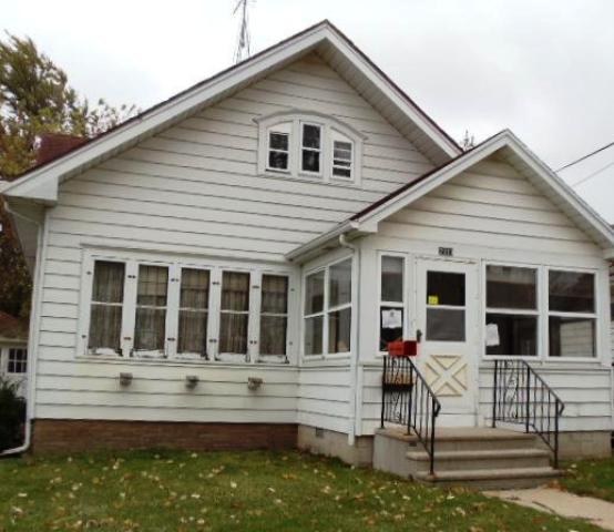 2003 Lawn Street, Racine, WI 53404 