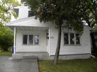 4522 16th St, Racine, WI 53405 