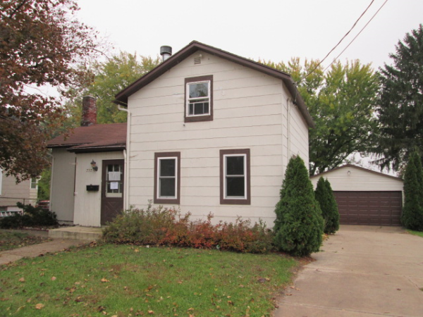 727 Rockport Rd, Janesville, WI 53548 