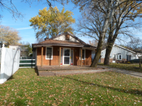 338 W Roberta Ave, Waukesha, WI 53186 