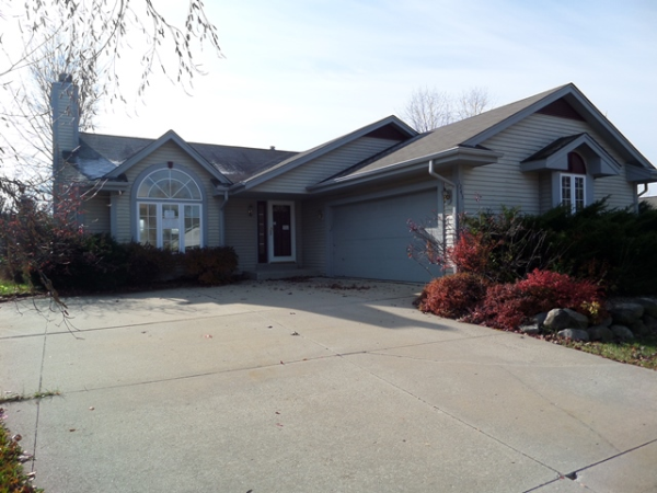1243 Thrush Ln, Waukesha, WI 53189 