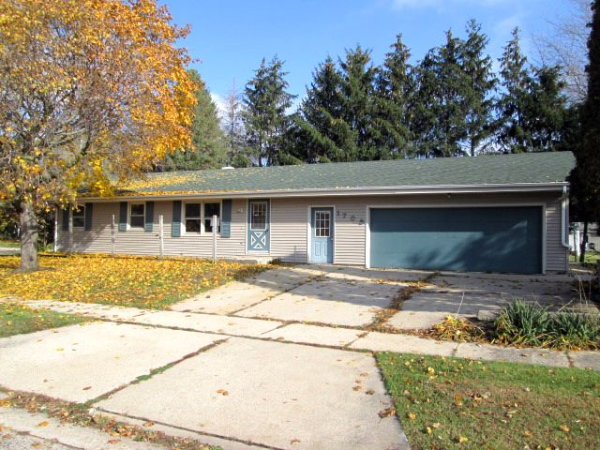 1709 S Grant Ave, Janesville, WI 53546 