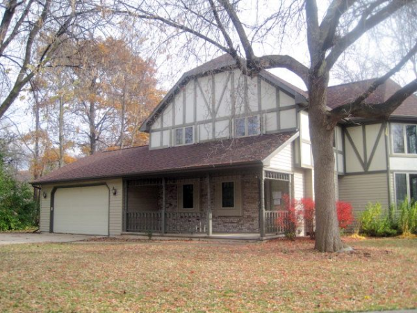 1795 Emerald Ct, Menasha, WI 54952 