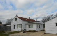 1710 Chestnut St, South Milwaukee, WI 53172 