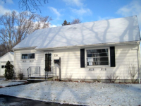 320 W Verbrick St, Appleton, WI 54915 