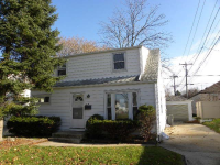 3960 S Brust Ave, Saint Francis, WI 53235 