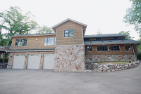 2534 Woodland Park Dr, Delafield, WI 53018 