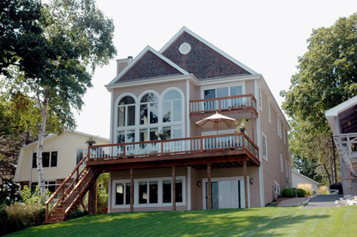 2138 W Shore Dr, Delafield, WI 53018 