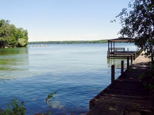 5162 N Maple Ln, Nashotah, WI 53058 